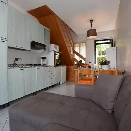 Semesterbostad Iris Colico