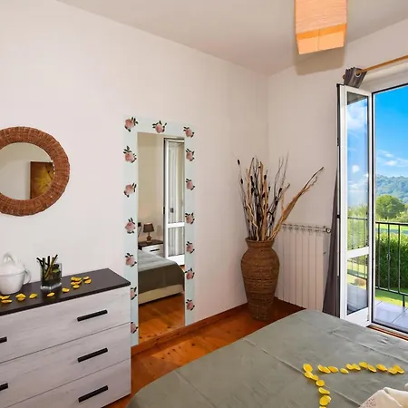 Iris Holiday home Colico